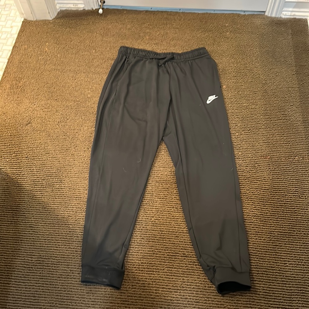 Men’s Black Nike Joggers.